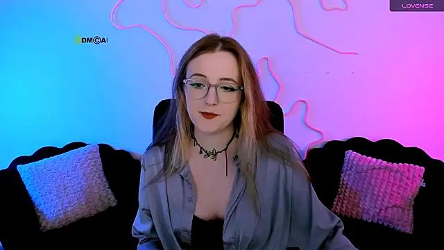 luna berryy online show from 06/24/26, 07:01