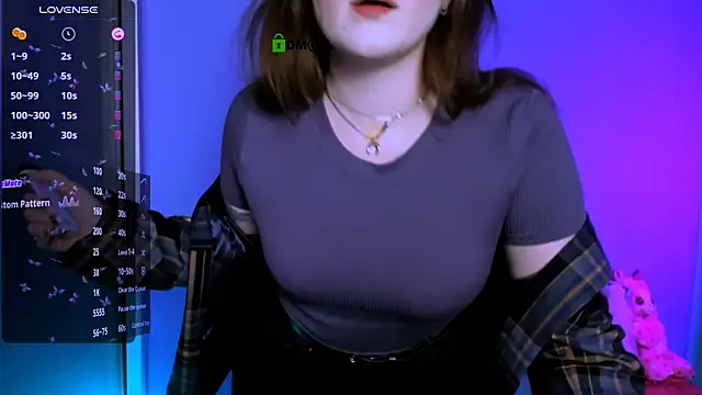 luna berryy online show from 11/15/25, 08:24