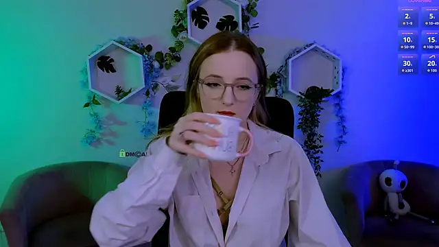 luna berryy online show from 06/16/26, 07:25