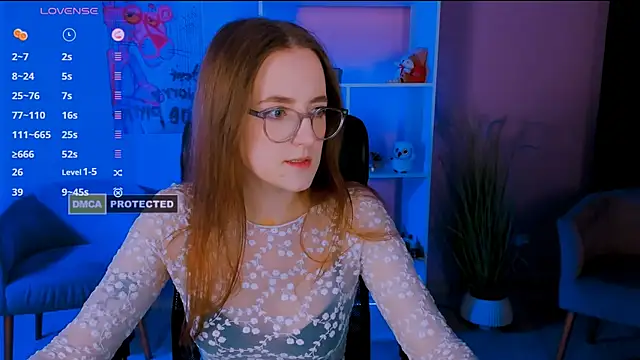 luna berryy online show from 01/04/25, 08:16