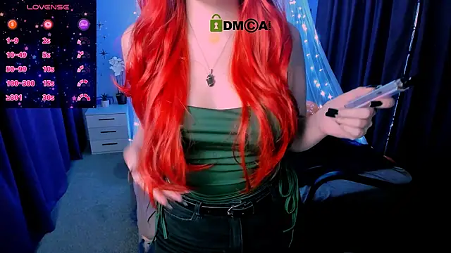 luna berryy online show from 10/25/25, 07:58