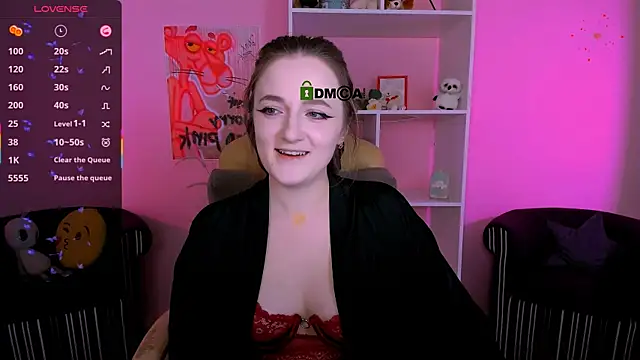 luna berryy online show from 09/26/25, 07:54