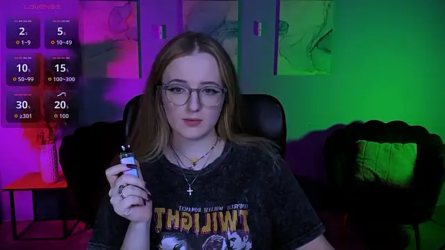 luna berryy online show from 03/31/26, 07:27