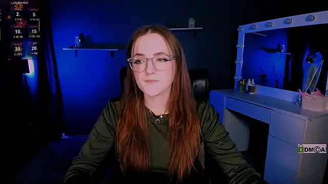 luna berryy online show from 03/10/25, 08:34