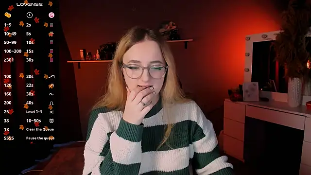 luna berryy online show from 09/19/25, 07:40