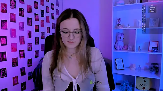 luna berryy online show from 07/25/26, 06:58