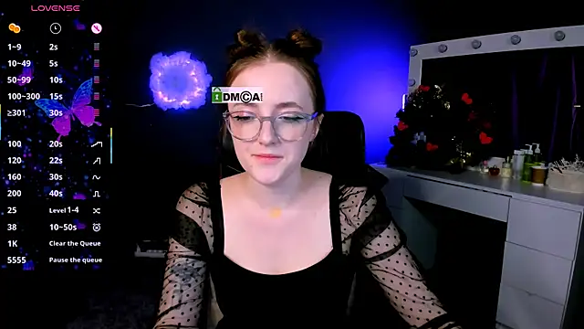 luna berryy online show from 02/19/25, 08:10