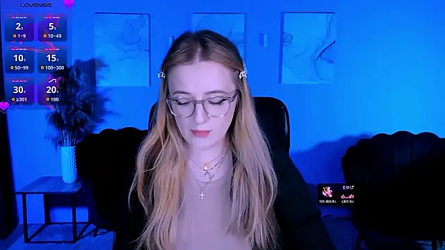 luna berryy online show from 03/14/26, 08:26