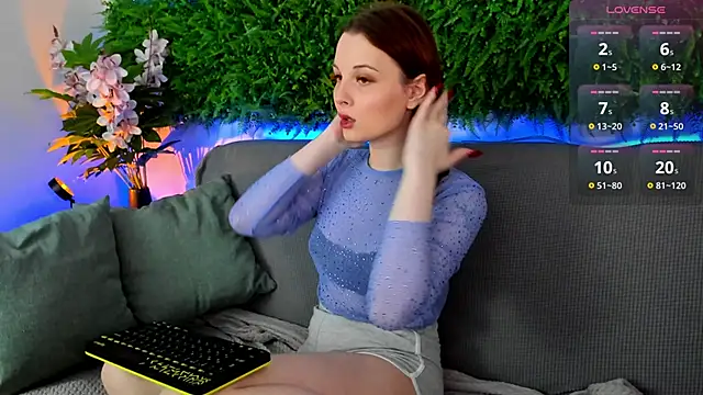 AprilAvery online show from 10/26/25, 04:29