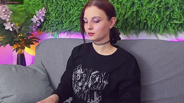 AprilAvery online show from 03/18/25, 04:17