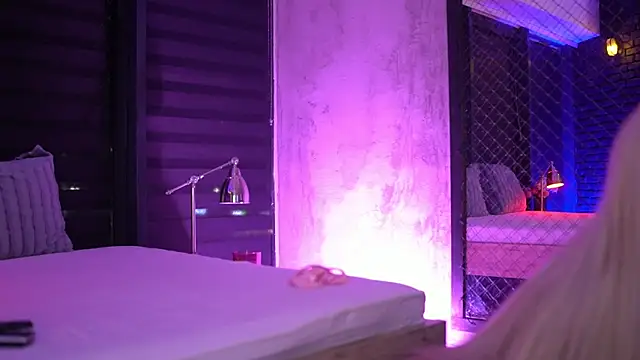 Candy Ivy online show from 09/10/25, 05:45