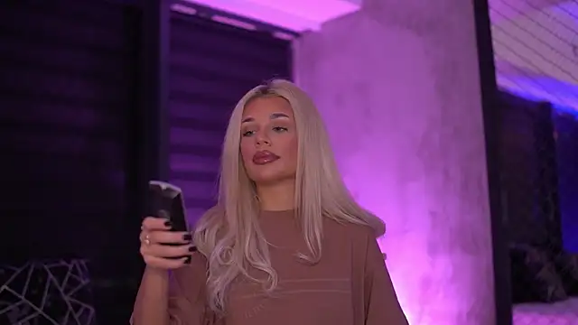 Candy Ivy online show from 09/25/25, 06:03