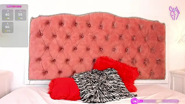 Snapshot of amberlitle chatting on 03/07/25, 12:01 amberlitle online show from 03/07/25, 12:01