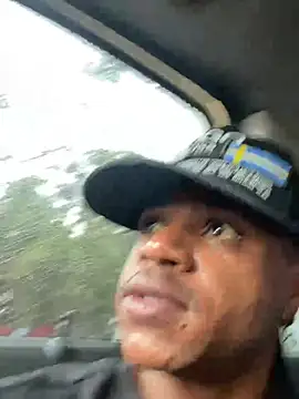 Snapshot of ElNegroRony chatting on 02/10/25, 08:10 ElNegroRony online show from 02/10/25, 08:10