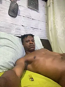 Snapshot of ElNegroRony chatting on 02/28/25, 08:28 ElNegroRony online show from 02/28/25, 08:28