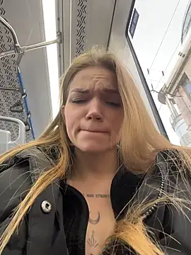 KitteCat online show from 11/17/25, 11:03