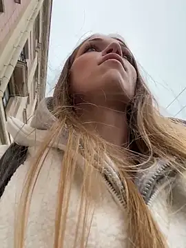 KitteCat online show from 10/04/25, 07:32