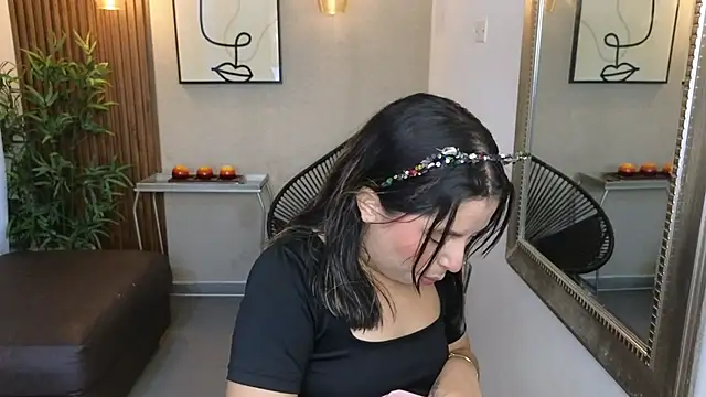 Sharlotte Milk online show from 11/08/25, 10:41