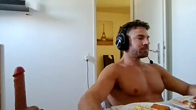 Snapshot of alpha-hunk chatting on 05/24/26, 02:06 alpha-hunk online show from 05/24/26, 02:06