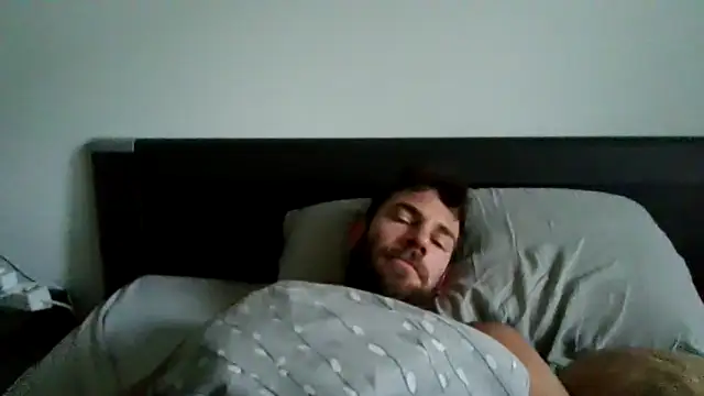 alpha-hunk online show from 10/08/25, 07:32