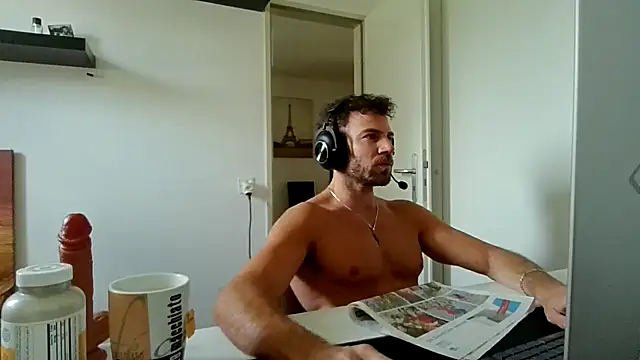 Snapshot of alpha-hunk chatting on 06/03/26, 09:32 alpha-hunk online show from 06/03/26, 09:32