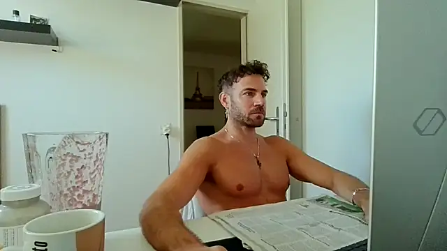 Snapshot of alpha-hunk chatting on 05/29/26, 08:42 alpha-hunk online show from 05/29/26, 08:42