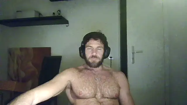 alpha-hunk online show from 10/25/25, 08:42