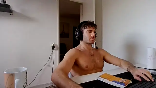 Snapshot of alpha-hunk chatting on 01/17/26, 01:15 alpha-hunk online show from 01/17/26, 01:15