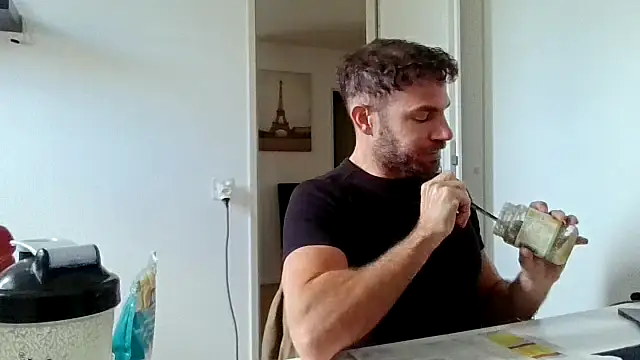 Snapshot of alpha-hunk chatting on 06/01/26, 09:20 alpha-hunk online show from 06/01/26, 09:20