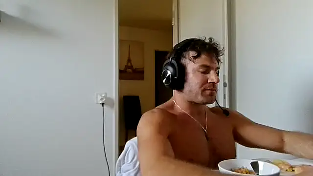 Snapshot of alpha-hunk chatting on 04/27/26, 02:04 alpha-hunk online show from 04/27/26, 02:04