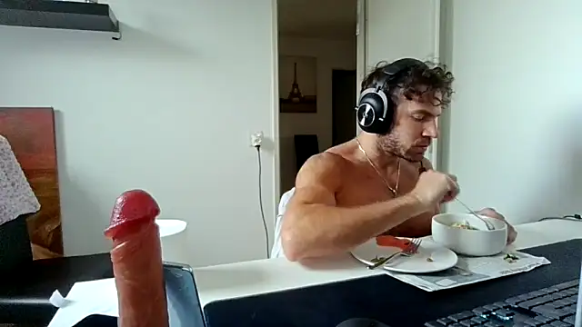 Snapshot of alpha-hunk chatting on 05/11/26, 02:45 alpha-hunk online show from 05/11/26, 02:45