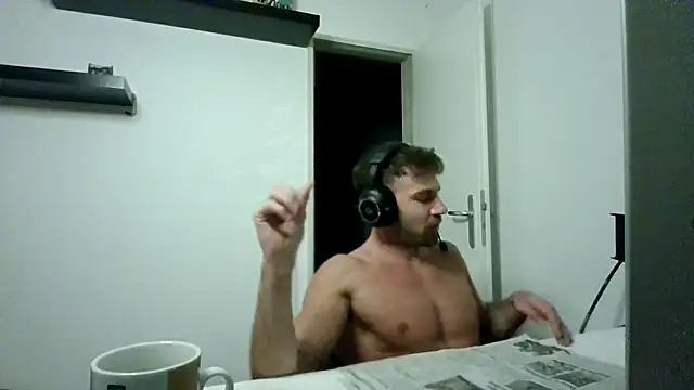 Snapshot of alpha-hunk chatting on 07/07/26, 08:01 alpha-hunk online show from 07/07/26, 08:01