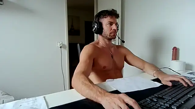 alpha-hunk online show from 04/12/26, 11:35