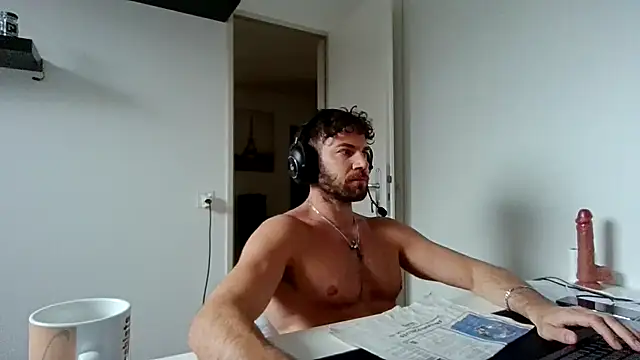 alpha-hunk online show from 03/25/26, 12:37