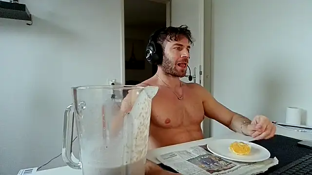 Snapshot of alpha-hunk chatting on 12/22/25, 11:21 alpha-hunk online show from 12/22/25, 11:21