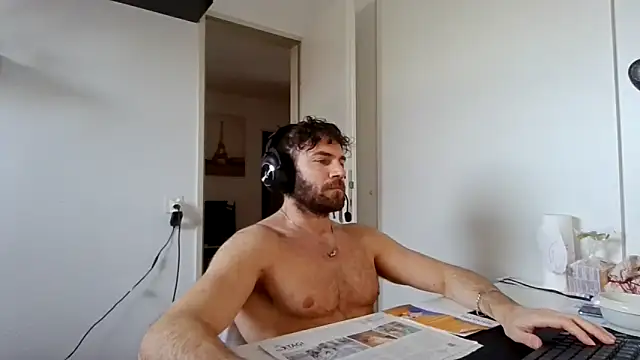 Snapshot of alpha-hunk chatting on 01/14/26, 12:09 alpha-hunk online show from 01/14/26, 12:09