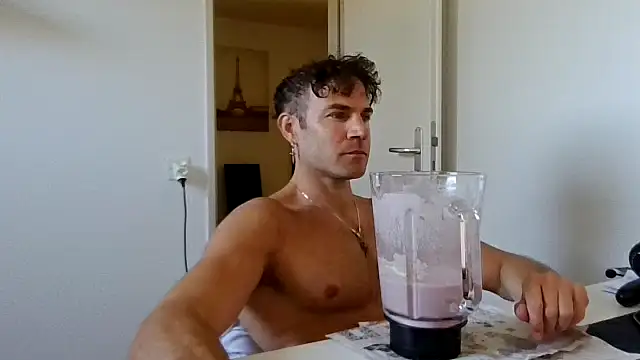 Snapshot of alpha-hunk chatting on 04/23/26, 10:22 alpha-hunk online show from 04/23/26, 10:22