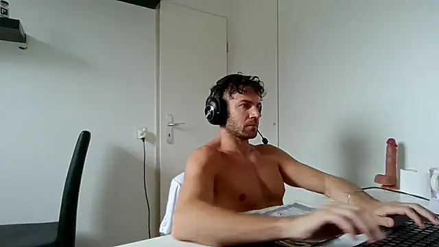 alpha-hunk online show from 04/10/26, 12:12