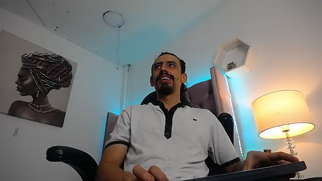 Snapshot of Sr_Magnus_ chatting on 09/17/25, 09:00 Sr Magnus online show from 09/17/25, 09:00