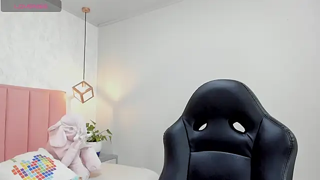 MAYROBERTSS online show from 01/20/25, 12:28