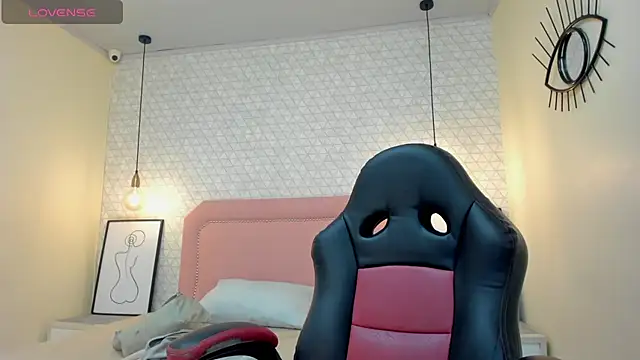 MAYROBERTSS online show from 01/05/26, 07:28