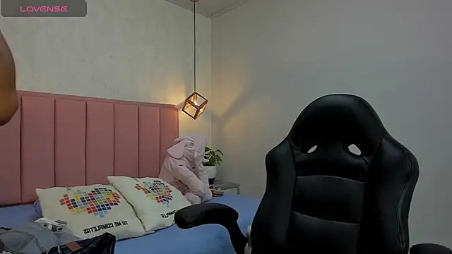 MAYROBERTSS online show from 02/18/25, 12:06