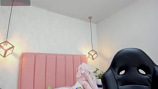 MAYROBERTSS online show from 01/28/25, 12:22