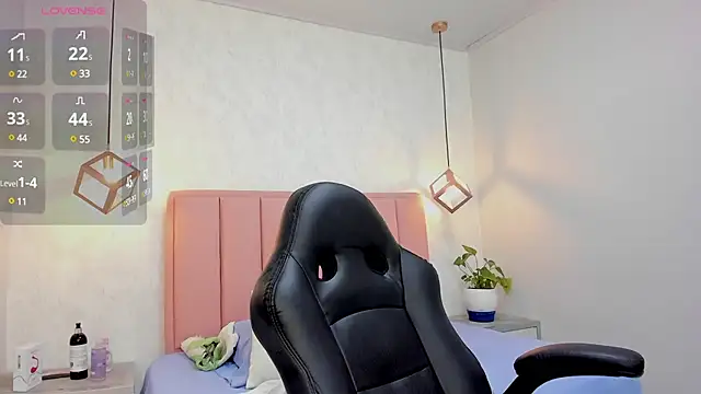 MAYROBERTSS online show from 01/30/25, 12:27