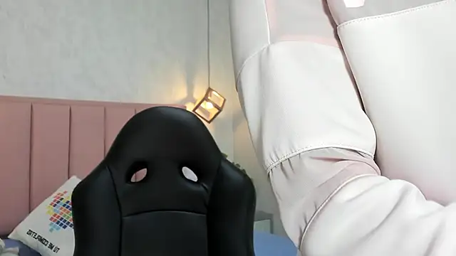 MAYROBERTSS online show from 01/29/25, 12:35