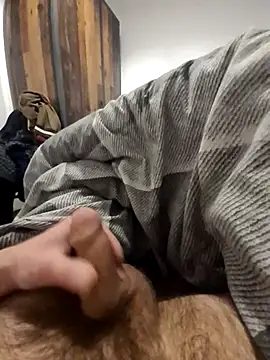 Snapshot of NiceBone000 chatting on 12/23/25, 08:13 NiceBone000 online show from 12/23/25, 08:13