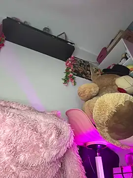 ariiel  online show from 10/08/25, 11:45