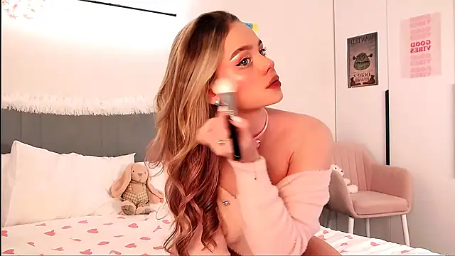 SIlviaBeyt online show from 09/19/25, 06:34