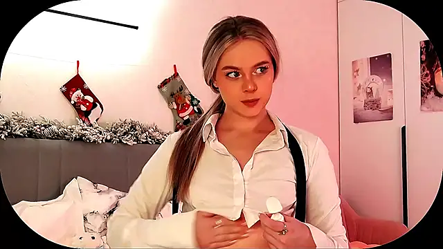 SIlviaBeyt online show from 12/16/25, 08:24