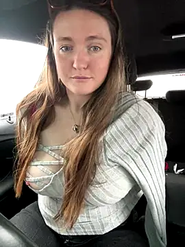 Snapshot of BustyBonnieUK chatting on 11/27/25, 10:27 BustyBonnieUK online show from 11/27/25, 10:27